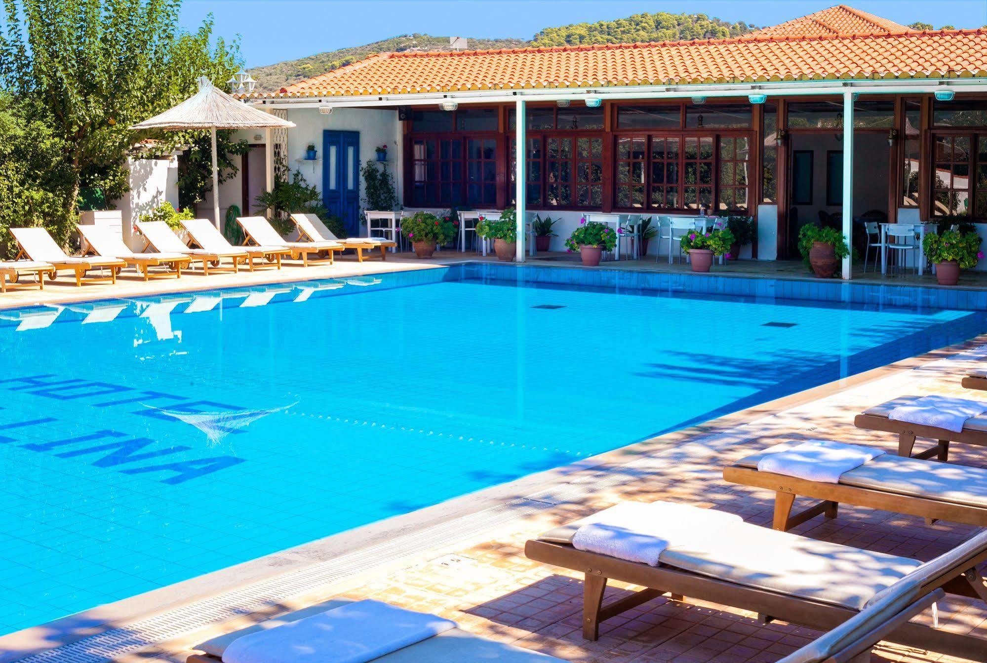Hotel Stellina Skiathos Town Bagian luar foto